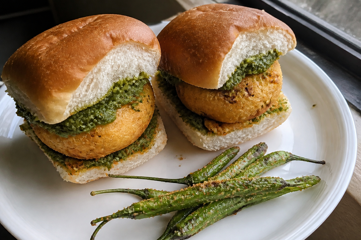 Mumbai Vada Pav